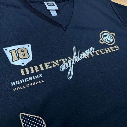 EIGHTEEN VNECK ブラック（ゴールド×ホワイト）