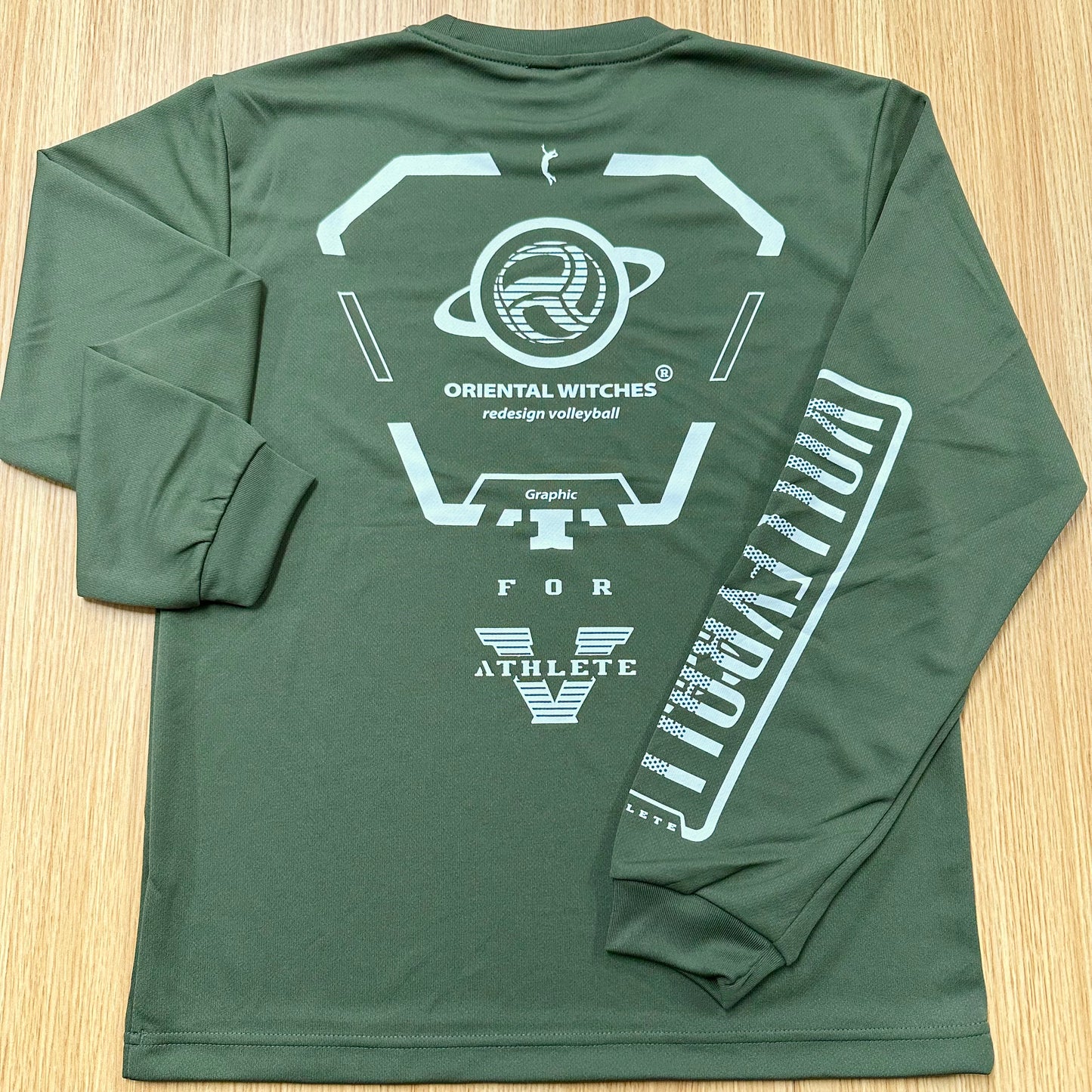 ロングスリーブTシャツ2025 アーミーグリーン（レッド×ホワイト）