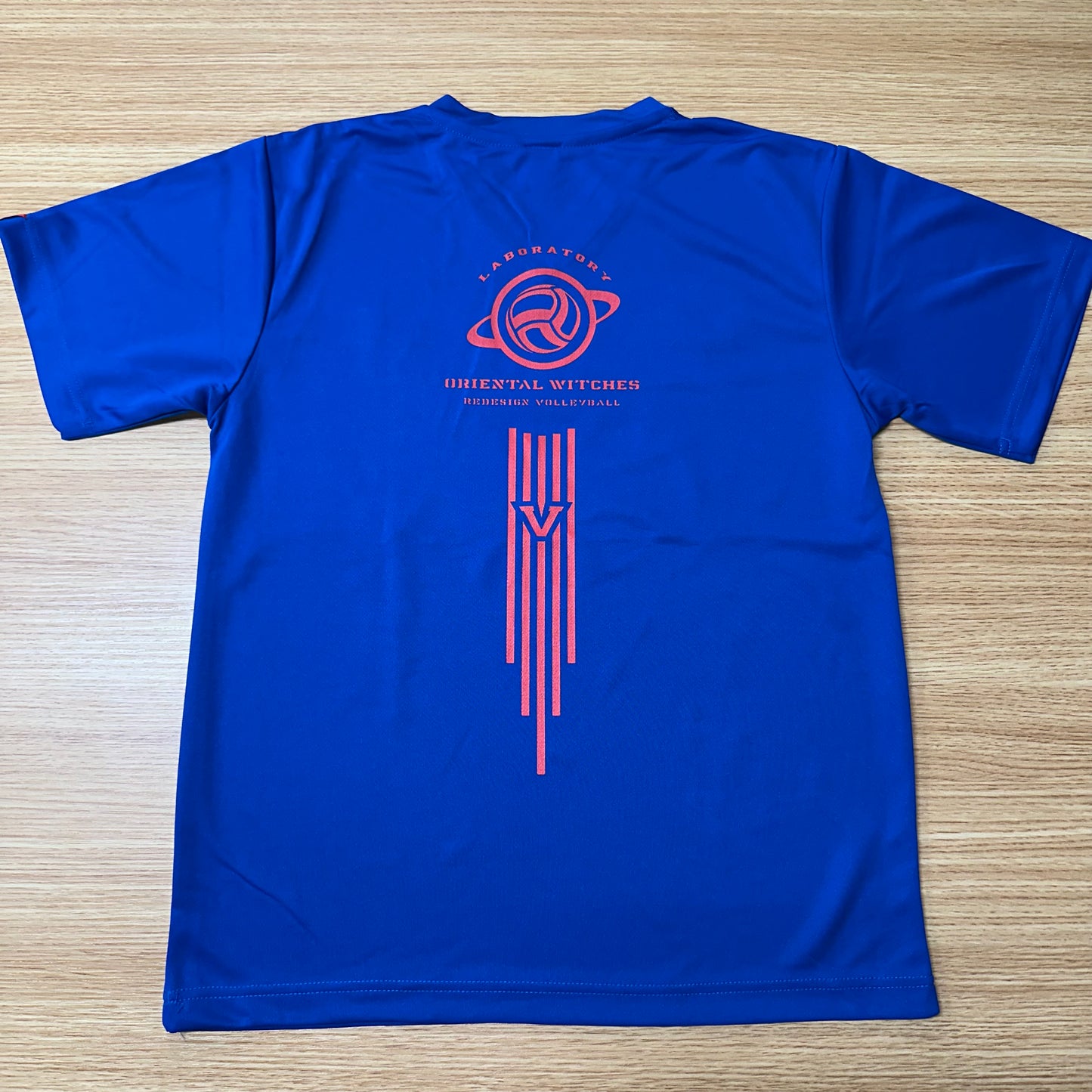 EIGHTEEN VNECK ロイヤルブルー（レッド×ホワイト）